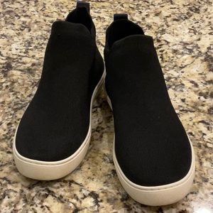 Rothy’s Black Chelsea Sneaker Size 11